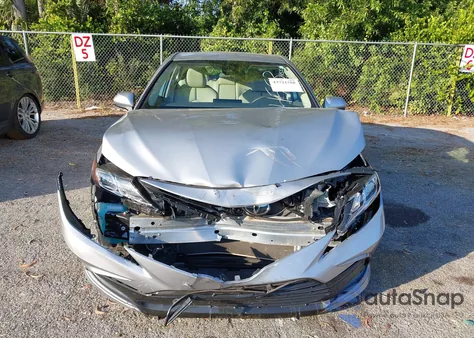 2022 Toyota Camry Le из США, поврежденный, VIN 4T1C11AKXNU004553